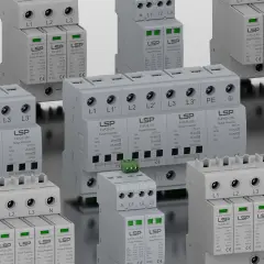 Zabezpieczenie przepięciowe 3 fazowe LSP chroni instalację przed wyładowaniami. Wiele modułów z oznaczeniami L1, L2, L3, N.