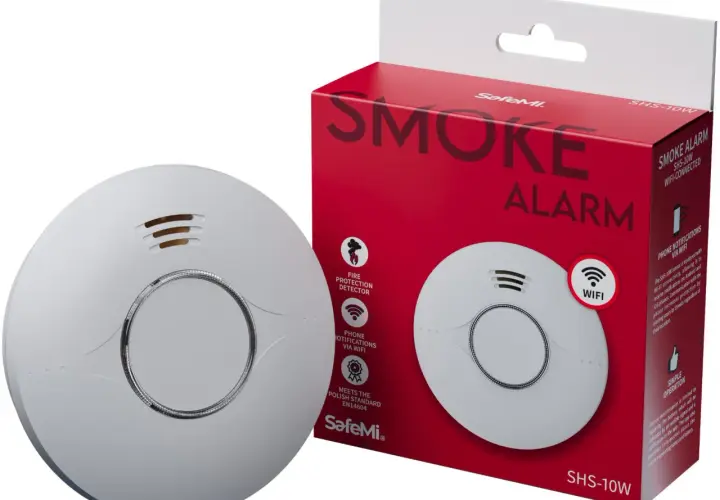 Nowoczesny czujnik dymu wifi SafeMi SHS-10W powiadamia o zagrożeniu na telefon.