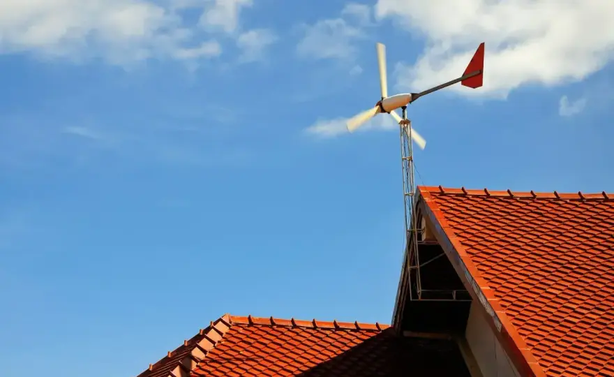 Przydomowa turbina wiatrowa - czy to się opłaca? Sprawdź!
