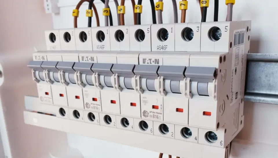Główne zabezpieczenie elektryczne w domu - jak je dobrać?